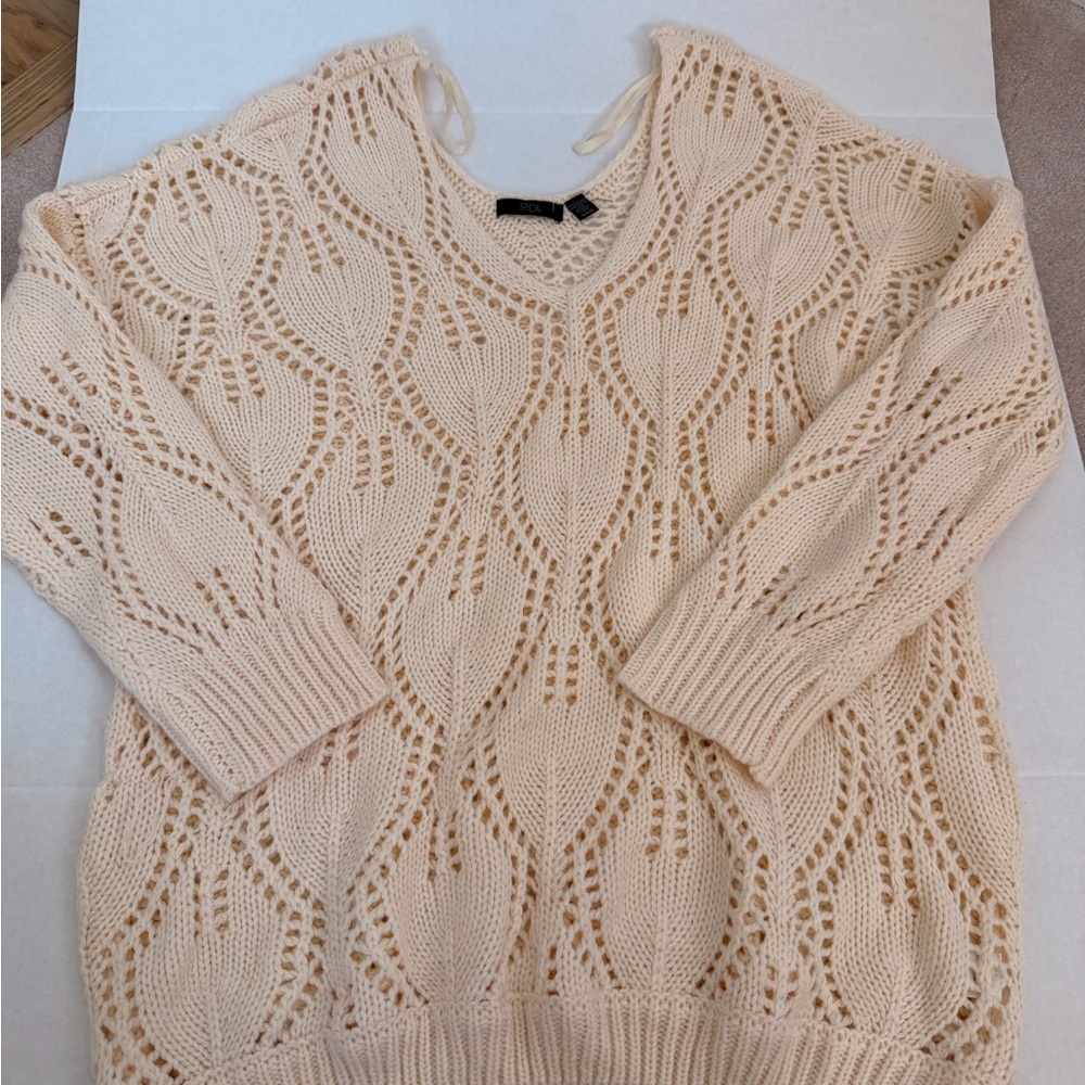 RDI Women's V-Neck Sweater in Cream